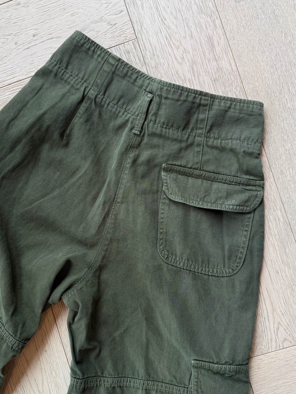 Aritzia Wilfred Free Nova High Waist Cargo Paperbag Pants in Olive Colour Size 2 - Picture 5 of 13